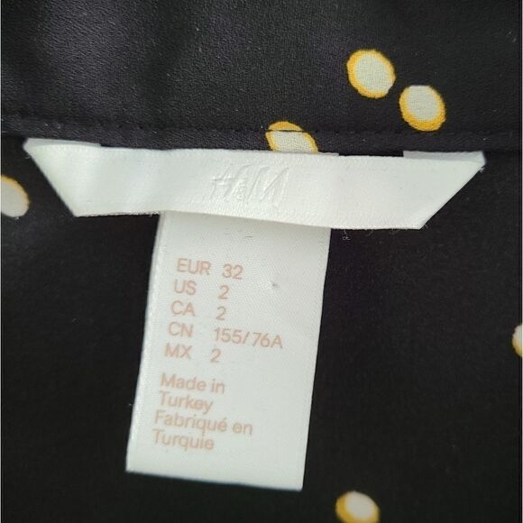 H&M Black and Yellow Pajama Style Blouse sz 2 - Picture 3 of 4